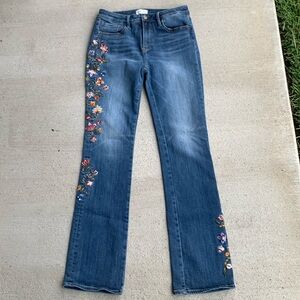 New-Wonens Driftwood floral jeans, “Kelly” style.  28x33